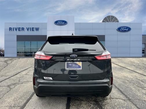 2021 Ford Edge SE