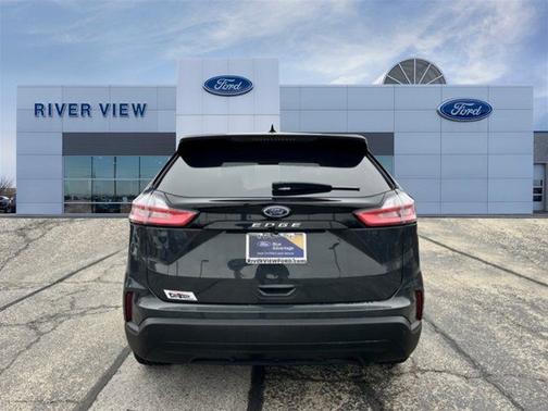 2021 Ford Edge SE