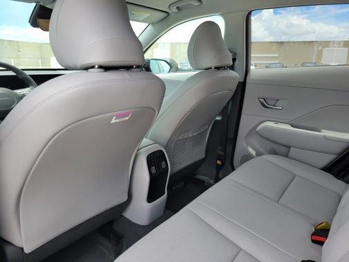 Atlas 2027 Hyundai KONA SEL