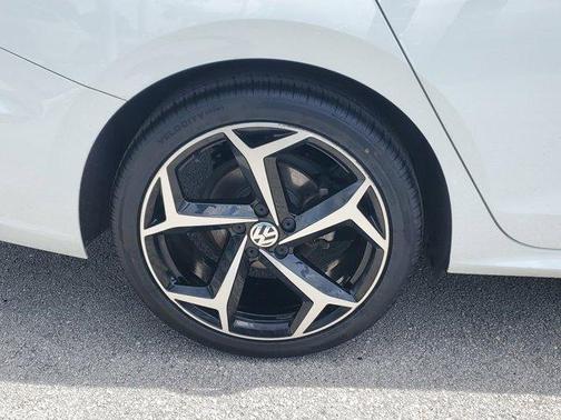 2021 Volkswagen Passat 2.0T R-Line