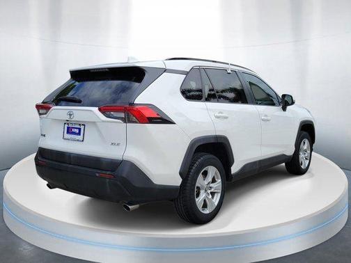 Super White 2020 Toyota RAV4 XLE