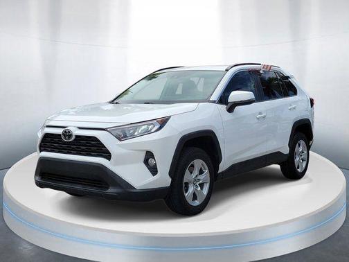 Super White 2020 Toyota RAV4 XLE