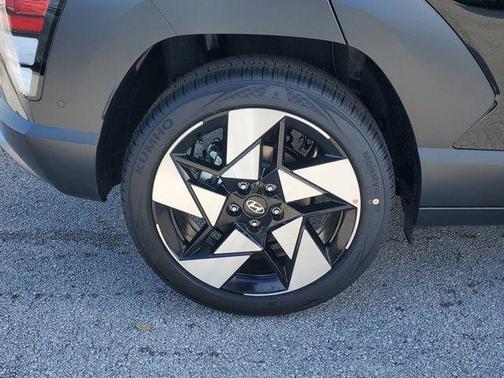 Abyss Black Pearl 2026 Hyundai KONA Limited