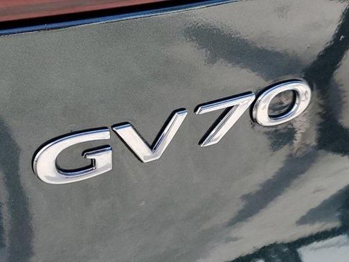 2022 Genesis GV70 2.5T
