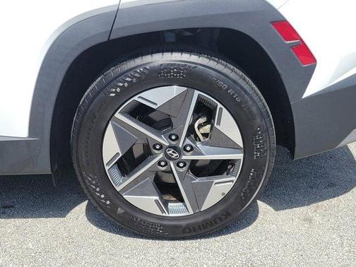 Serenity White Pearl 2025 Hyundai TUCSON SEL Convenience