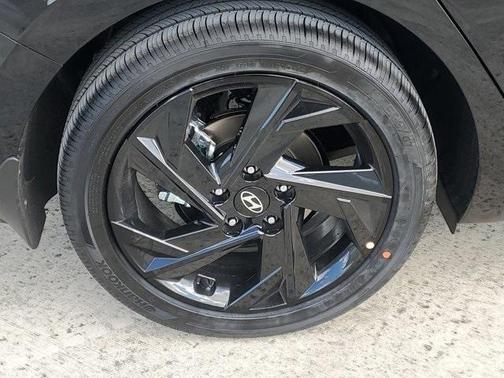 2026 Hyundai ELANTRA SEL