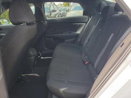 2026 Hyundai ELANTRA SEL