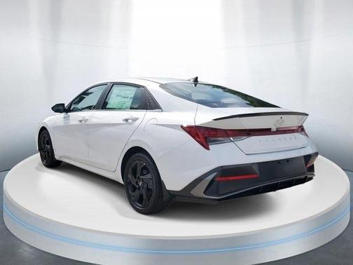 2026 Hyundai ELANTRA SEL