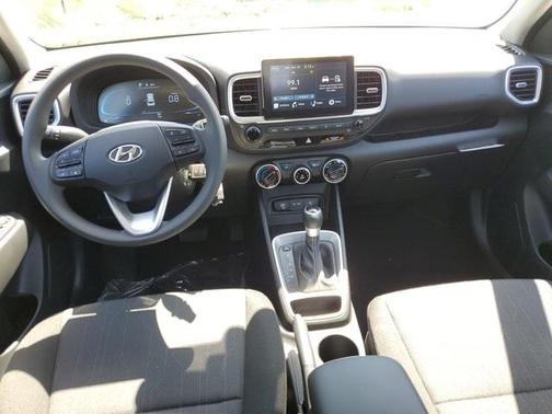 2025 Hyundai VENUE SE