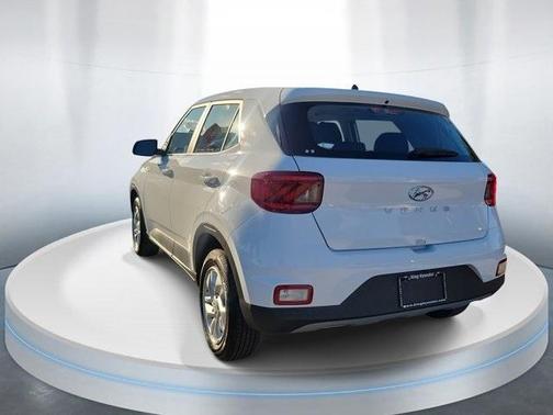 2025 Hyundai VENUE SE