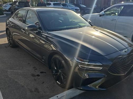 2023 Genesis G70 2.0T