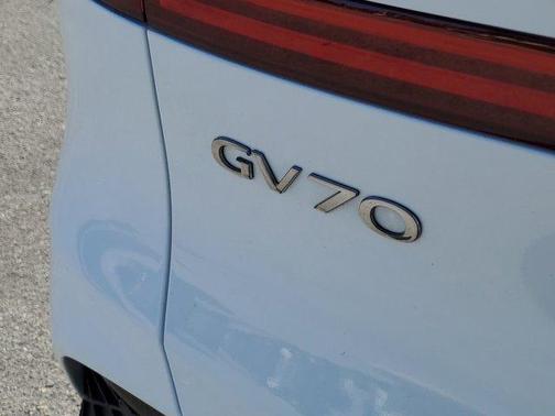 2023 Genesis GV70 2.5T