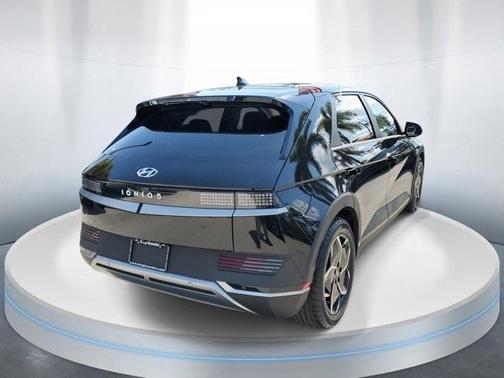 2023 Hyundai IONIQ 5 SE