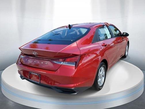 2023 Hyundai ELANTRA SE