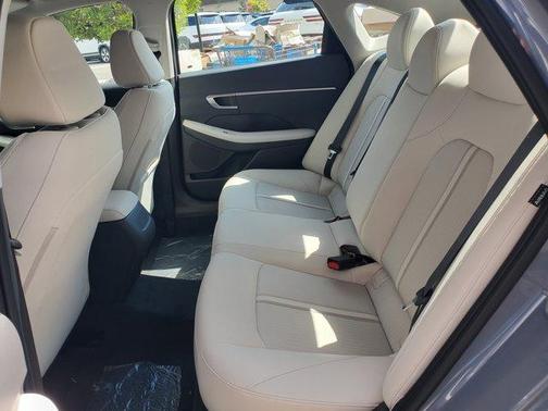 2026 Hyundai SONATA SE