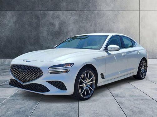 Uyuni White 2026 Genesis G70 2.5T