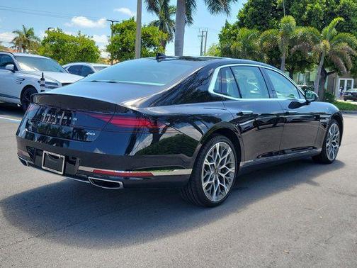 Vik Black 2025 Genesis G90 3.5T e-SC