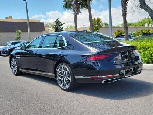 Vik Black 2025 Genesis G90 3.5T e-SC