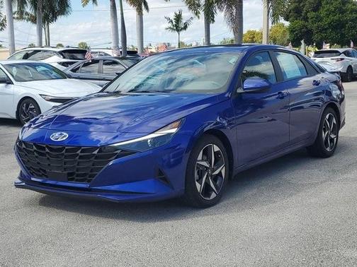 2023 Hyundai ELANTRA SEL