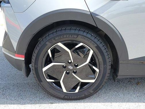 Cyber Gray 2024 Hyundai IONIQ 5 SEL