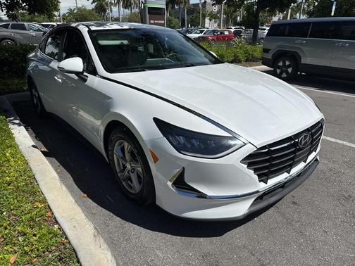 2023 Hyundai SONATA SE