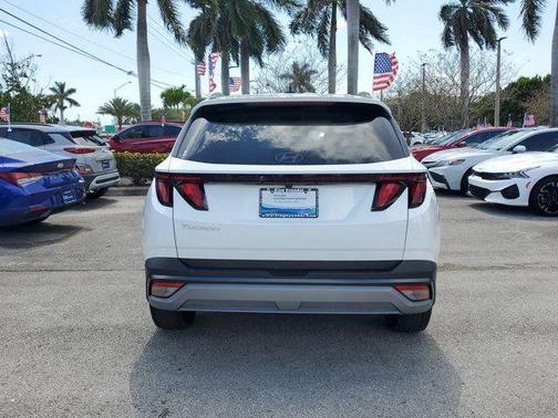 2025 Hyundai TUCSON SEL