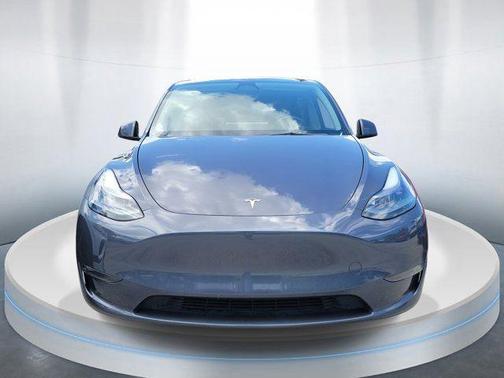 Midnight Silver Metallic 2023 Tesla Model Y Performance