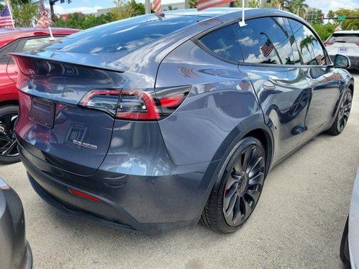 Midnight Silver Metallic 2023 Tesla Model Y Performance