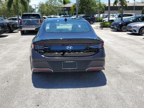2025 Hyundai SONATA SE