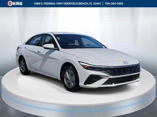 2026 Hyundai ELANTRA SE