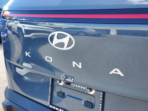 2026 Hyundai KONA SE