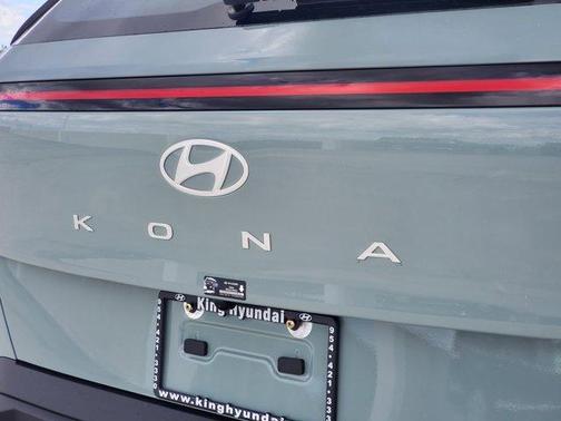 2026 Hyundai KONA SE