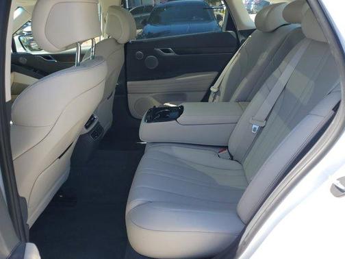 2023 Genesis G80 2.5T