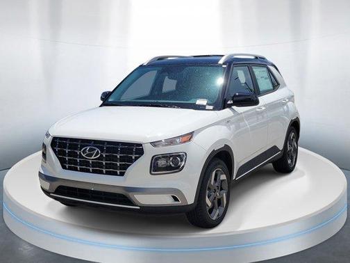 Lunar White 2026 Hyundai VENUE SEL