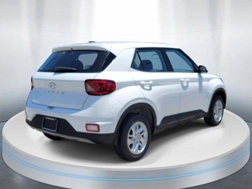 Lunar White 2026 Hyundai VENUE SE