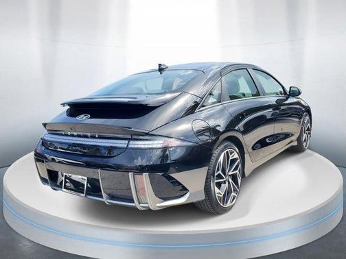 2025 Hyundai IONIQ 6 SEL