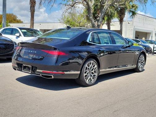 Vik Black 2025 Genesis G90 3.5T e-SC
