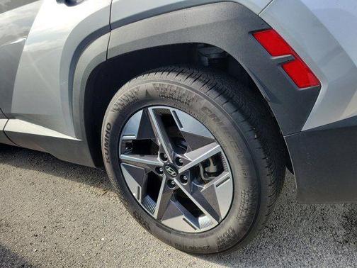 Shimmering Silver 2026 Hyundai TUCSON SEL