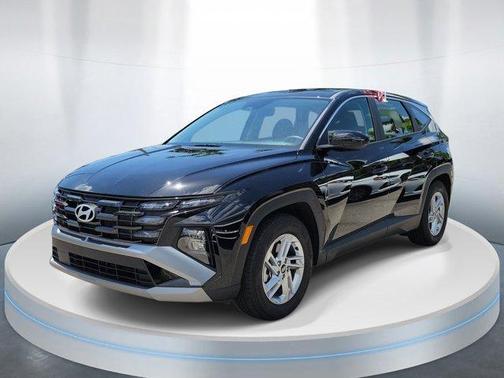 Phantom Black 2026 Hyundai TUCSON SE