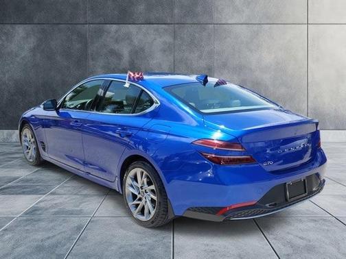 2022 Genesis G70 2.0T