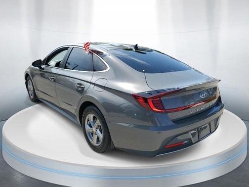 2022 Hyundai SONATA SE