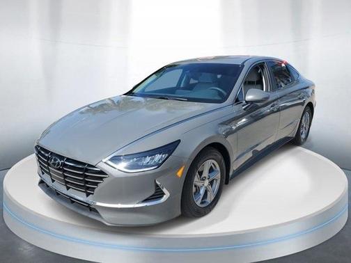 2022 Hyundai SONATA SE