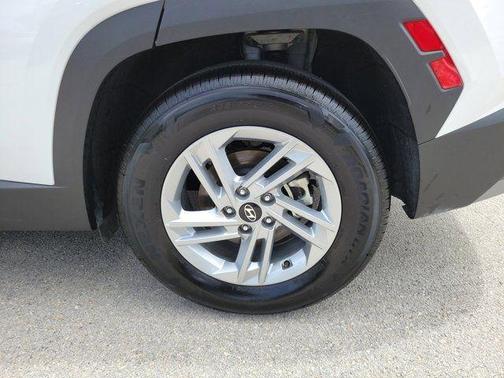 Serenity White Pearl 2026 Hyundai TUCSON SE