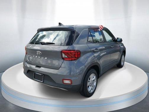 2022 Hyundai VENUE SE