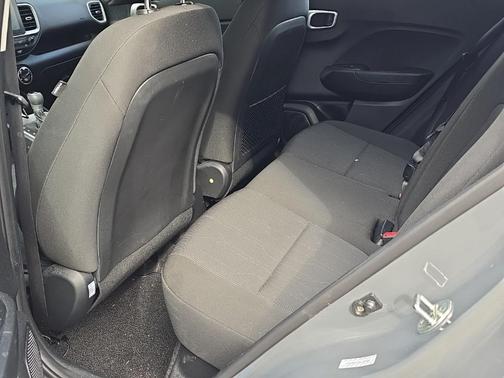 2022 Hyundai VENUE SE