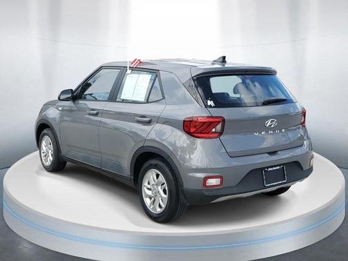 2022 Hyundai VENUE SE