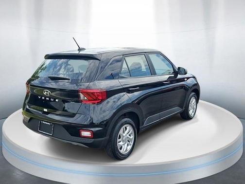 2025 Hyundai VENUE SE