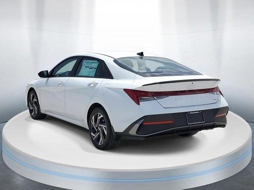 2025 Hyundai ELANTRA HEV SEL Sport