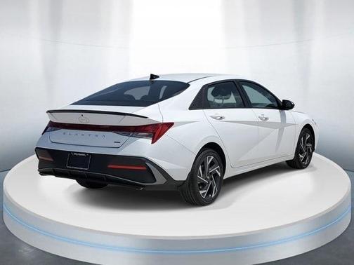 2025 Hyundai ELANTRA HEV SEL Sport