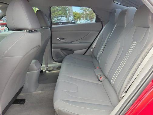 Scarlet Red Pearl 2022 Hyundai ELANTRA SEL
